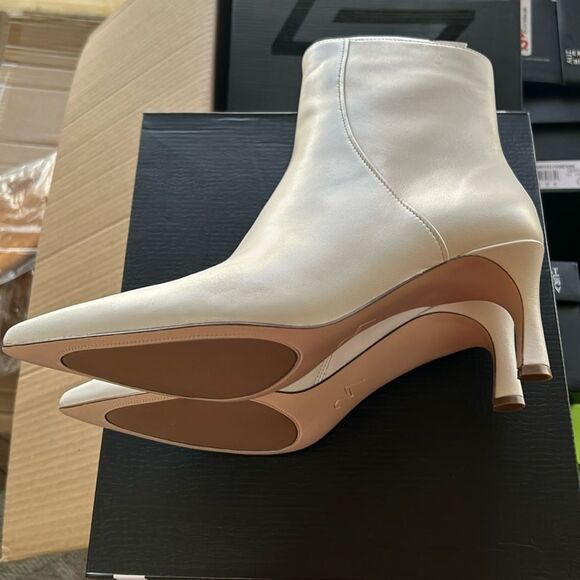 27 EDIT Naturalizer Florentine Bootie in Satin Pearl Leather - Picture 4 of 7